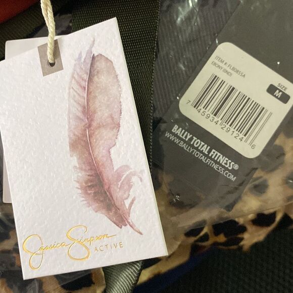 SALE! For resellers looking to buy in bulk! Items from my closet and unlisted - Picture 7 of 12